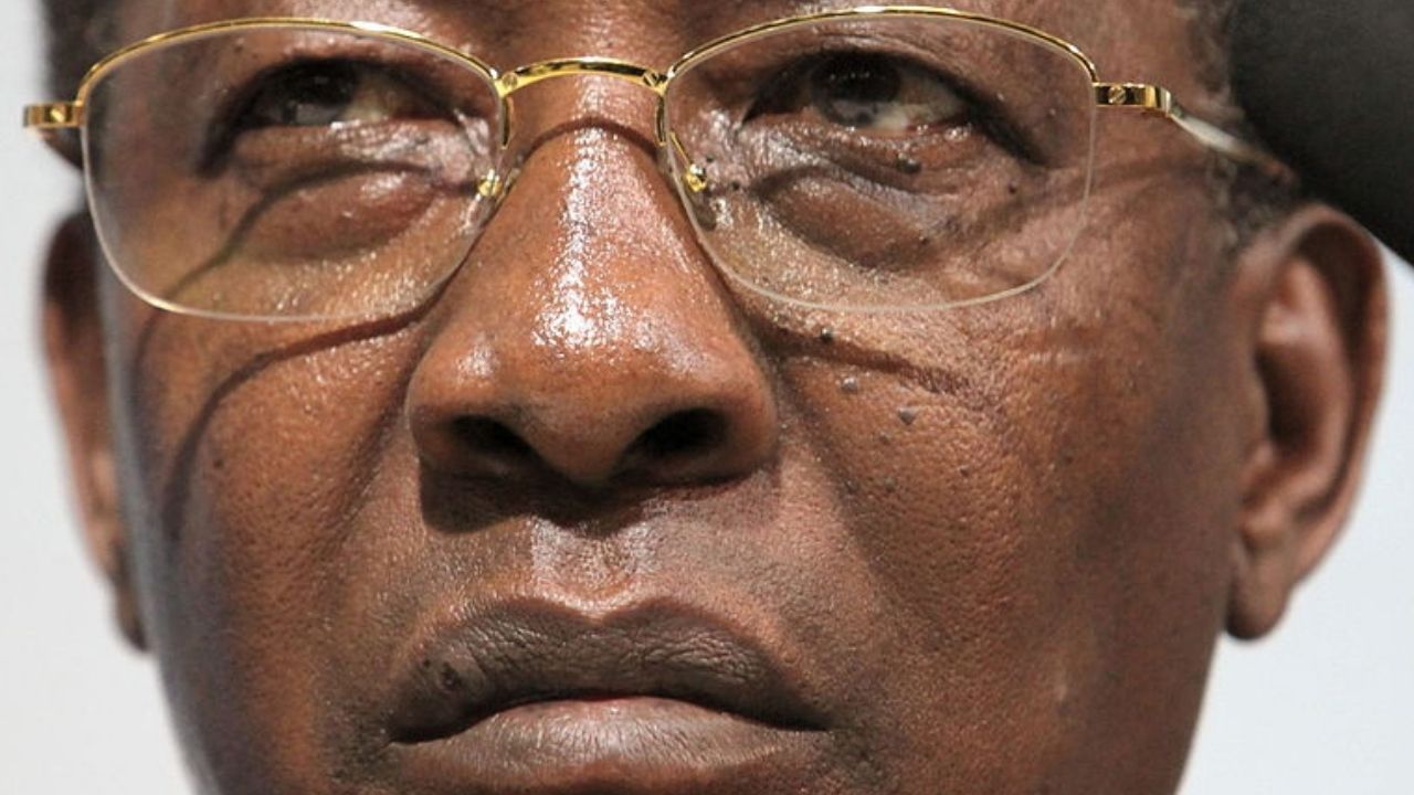 Presidente do Chade morre após não resistir a ferimentos causados em combate