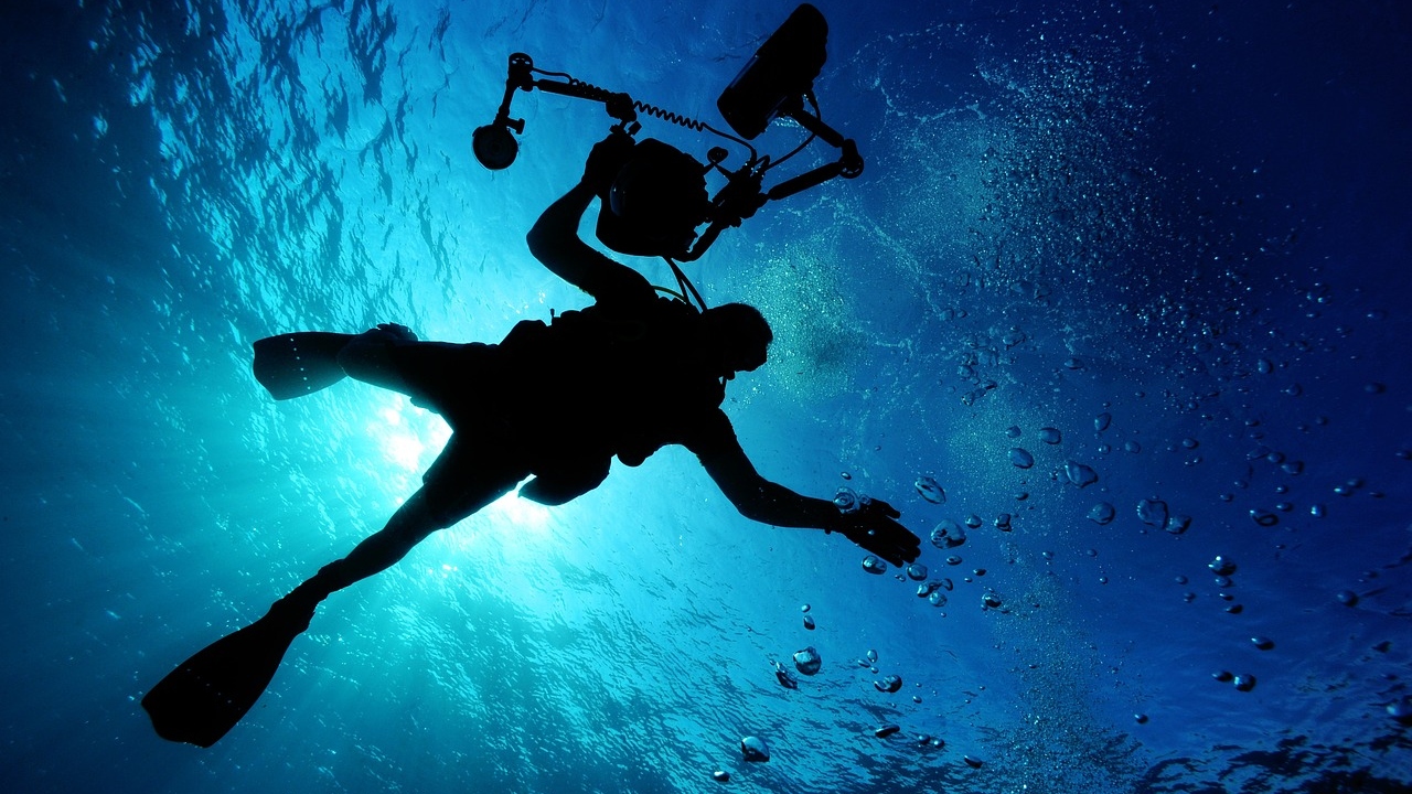 Mergulhador desenvolve condição sanguínea grave após expedição em caverna subaquática