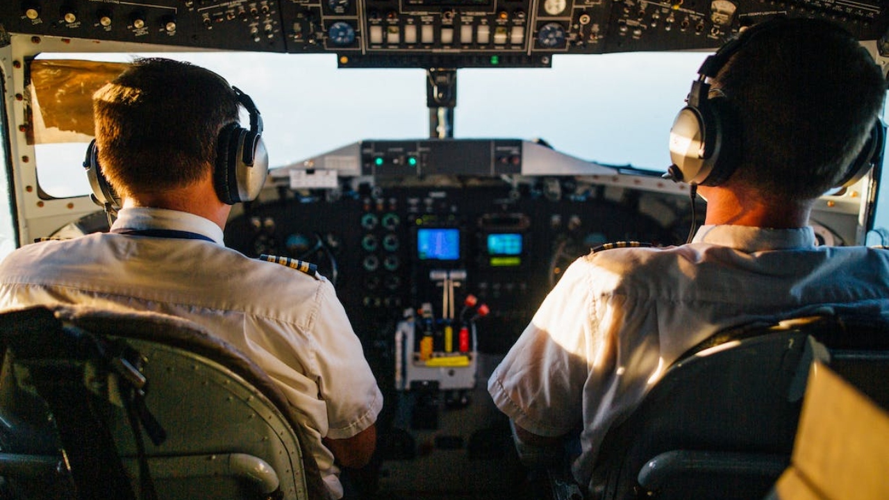 EUA: Piloto é detido por tentativa de desligar os motores de aeronave