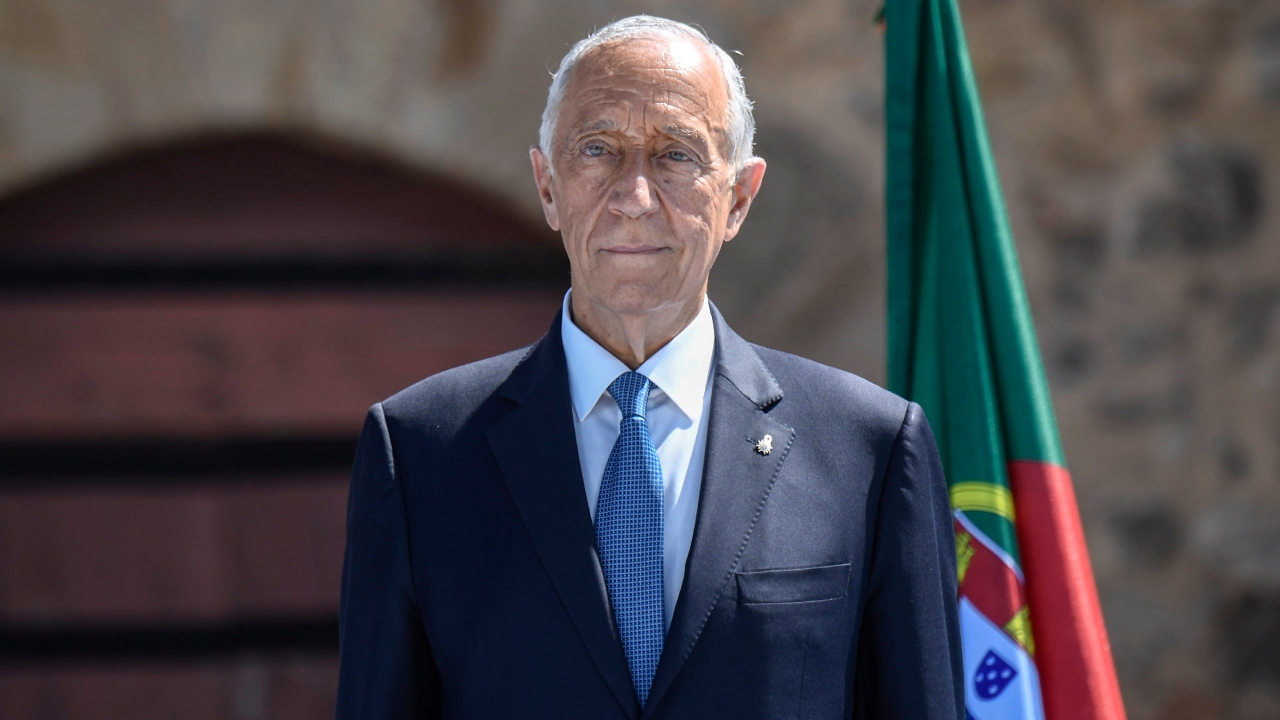 Presidente de Portugal recebe carta com ameaça de morte e projétil de arma de fogo