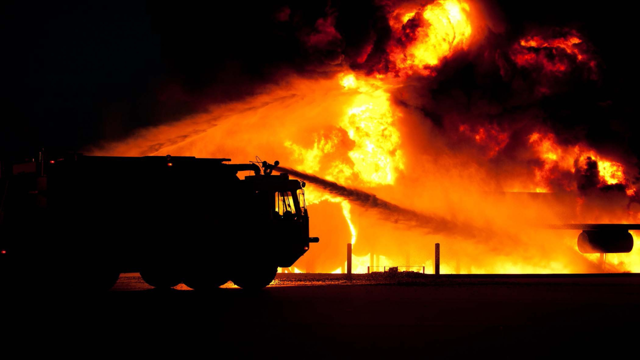 Incêndio em casa de repouso para PCD na França deixa mortos e desaparecidos