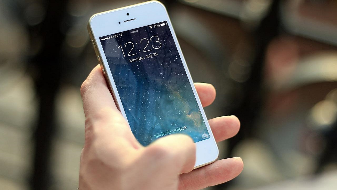 Mãe usa recurso de celular para localizar filho de 9 anos sequestrado