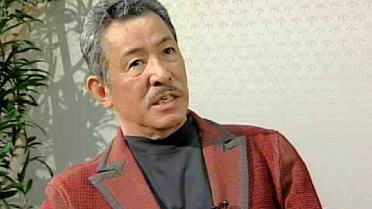 Morre Issey Miyake, estilista responsável por marcante look de Steve Jobs