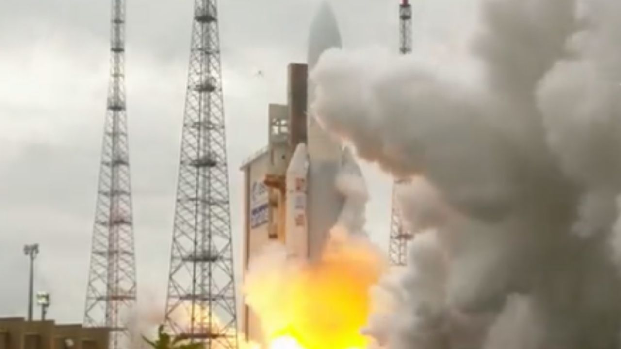 Telescópio espacial James Webb decola com sucesso