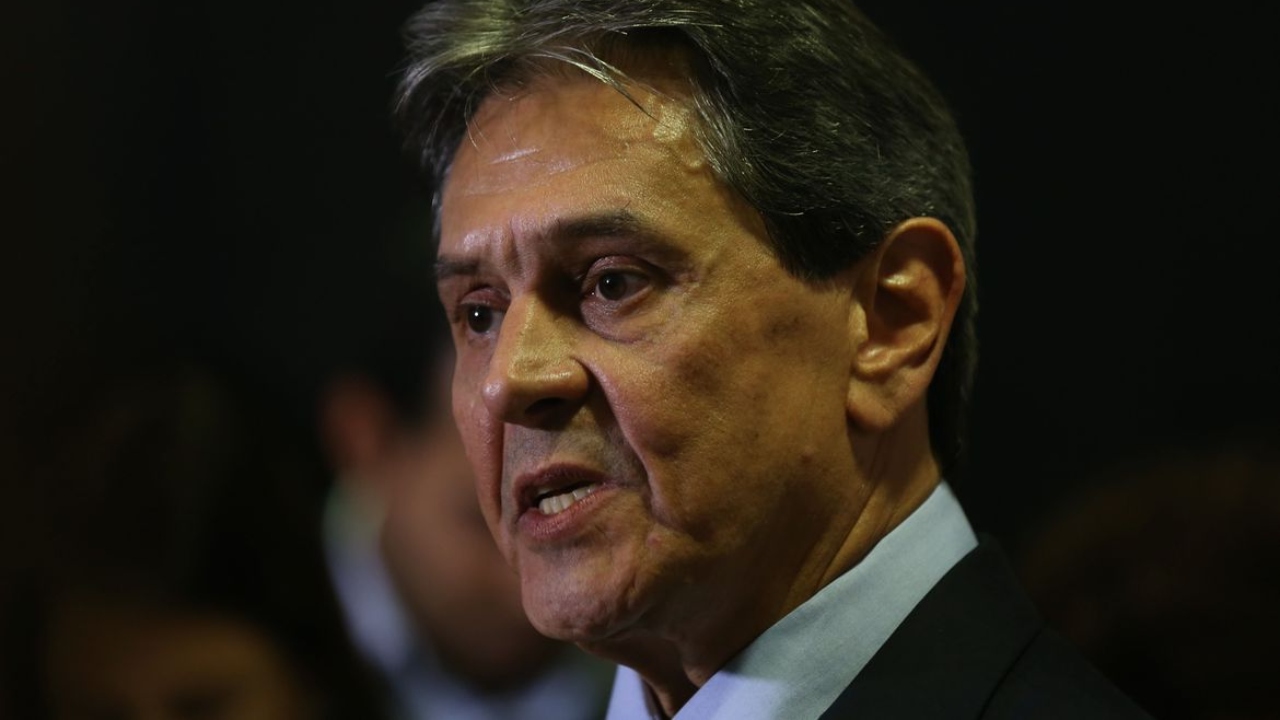 Roberto Jefferson passa a noite em hospital