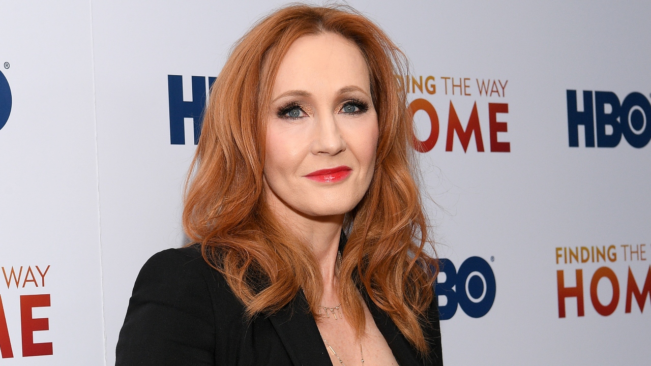 Ameaça de internauta à J.K. Rowling é investigada: ‘Você é a próxima’