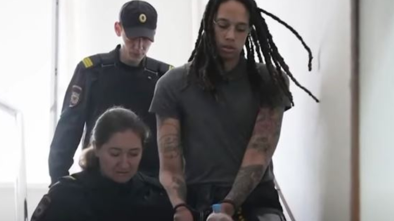 Rússia condena jogadora americana Brittney Griner a 9 anos de prisão