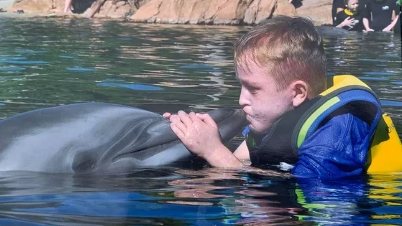 ‘Menino mais alérgico do mundo’ morre aos 20 anos e pai desabafa: ‘Ele sempre quis ser normal’