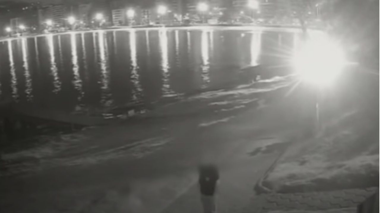 Namorada de rapaz que teve barriga aberta em praia é denunciada