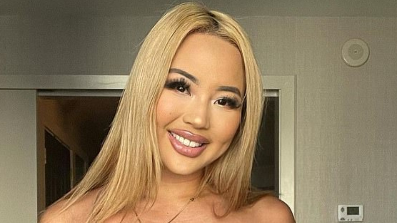 Modelo disponibiliza nude gratuita para quem se vacinar contra covid-19