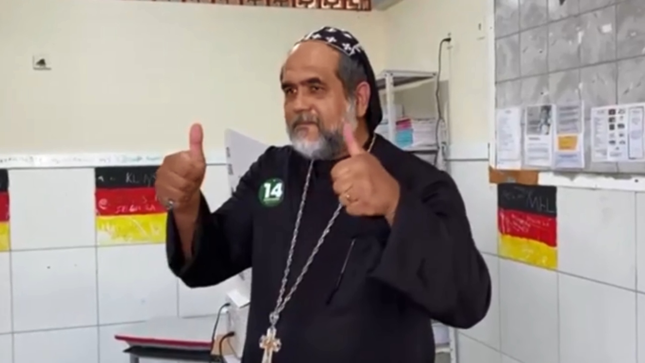 Padre Kelmon fala sobre defesa de ‘vida e valores’ ao votar em Salvador