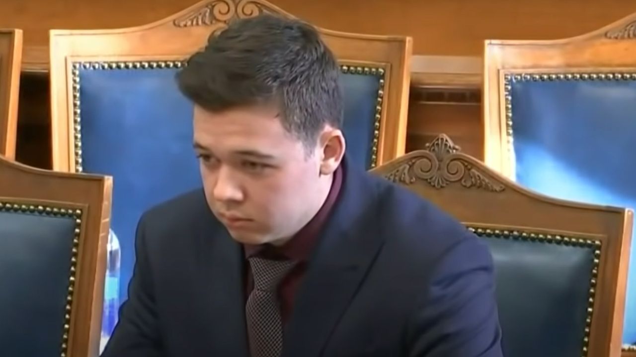 Atirador branco que matou dois nos EUA justifica crime após ser inocentado: ‘Autodefesa ‘não é ilegal’