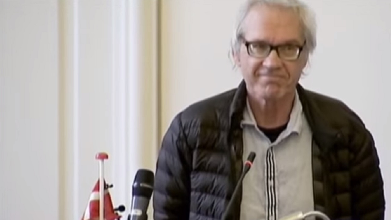 Fez caricatura de Maomé: Cartunista Lars Vilks morre em acidente de trânsito na Suécia