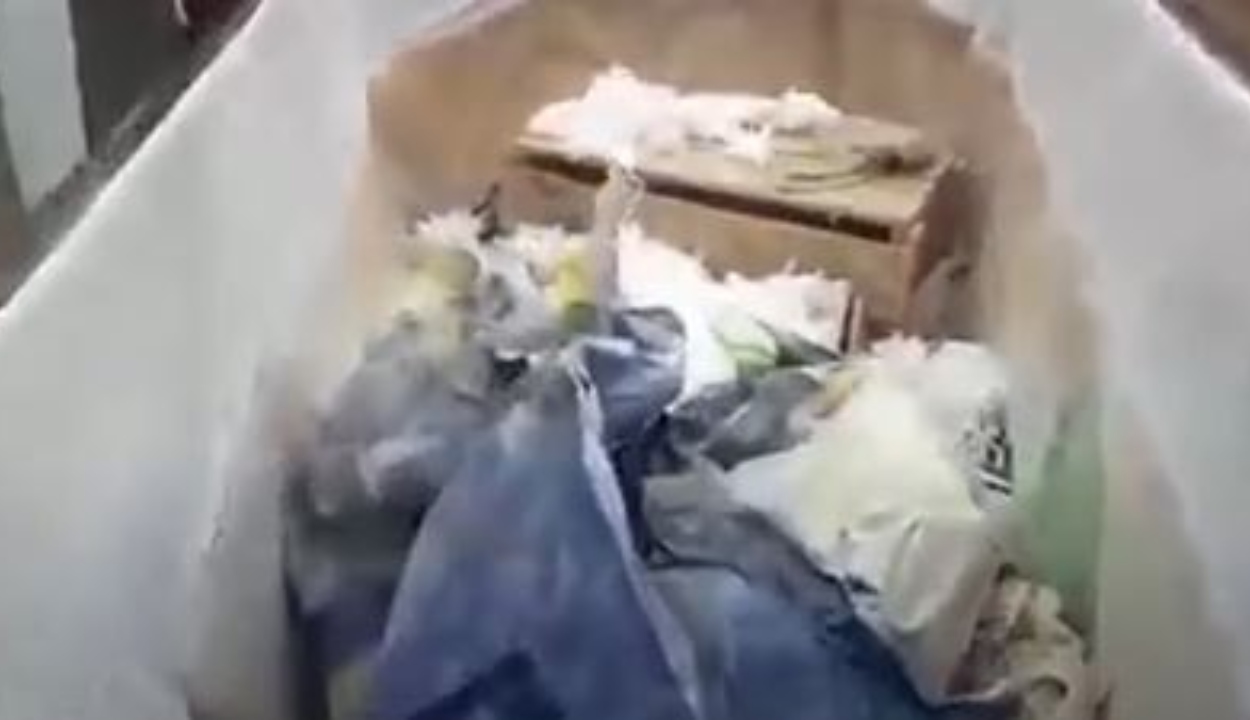 Jovem que morreu por falta de maca seria enterrado com lixo em caixão