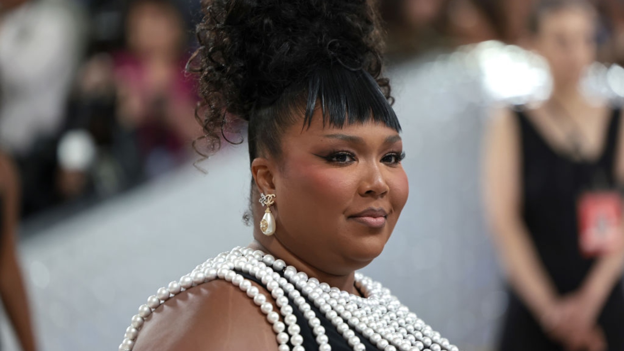 Quem é Lizzo? Cantora é alvo de novas acusações de assédio sexual