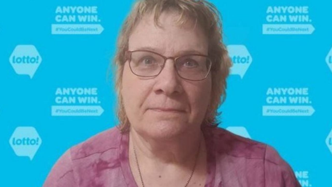 Após perder tudo em incêndio, canadense descobre que ganhou na loteria