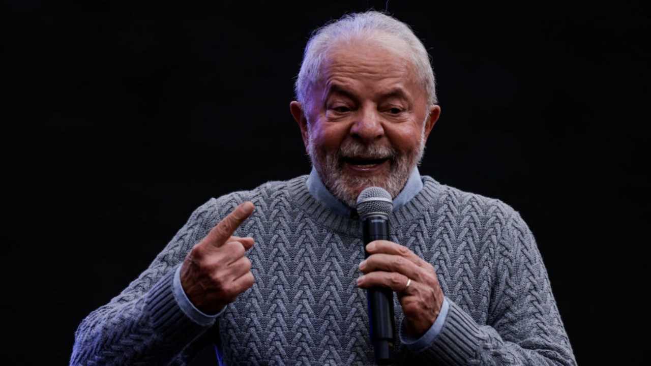 Governo Lula deve suspender a implementação do novo ensino médio