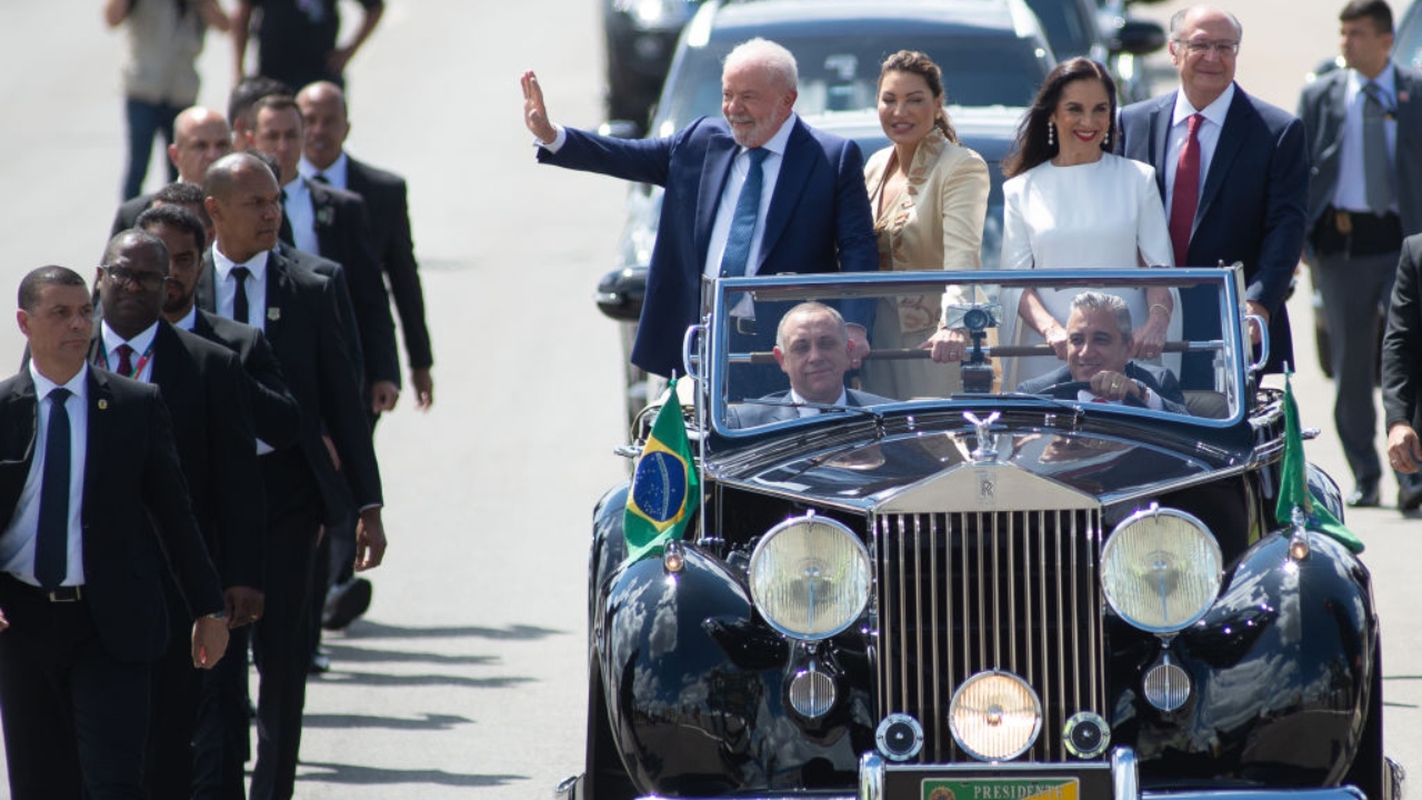 Posse de Lula: Por que Janja não quis a tradicional salva de tiros?