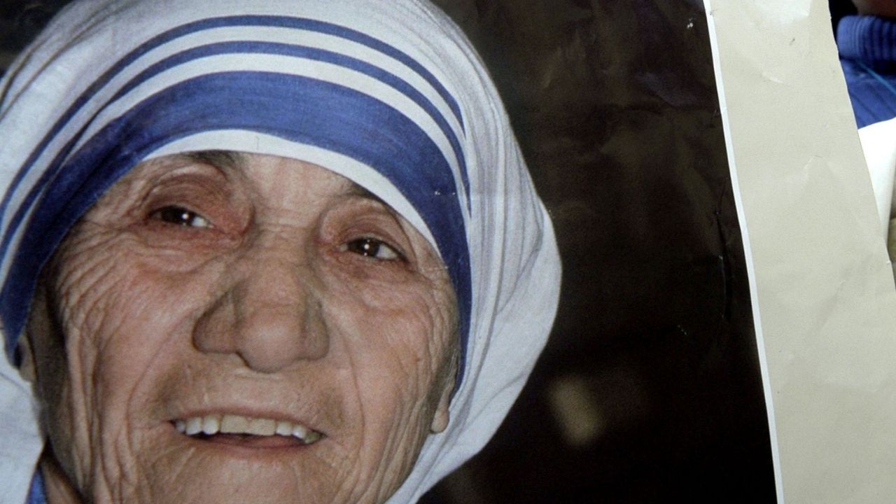 Índia corta financiamento de Instituição fundada por Madre Teresa