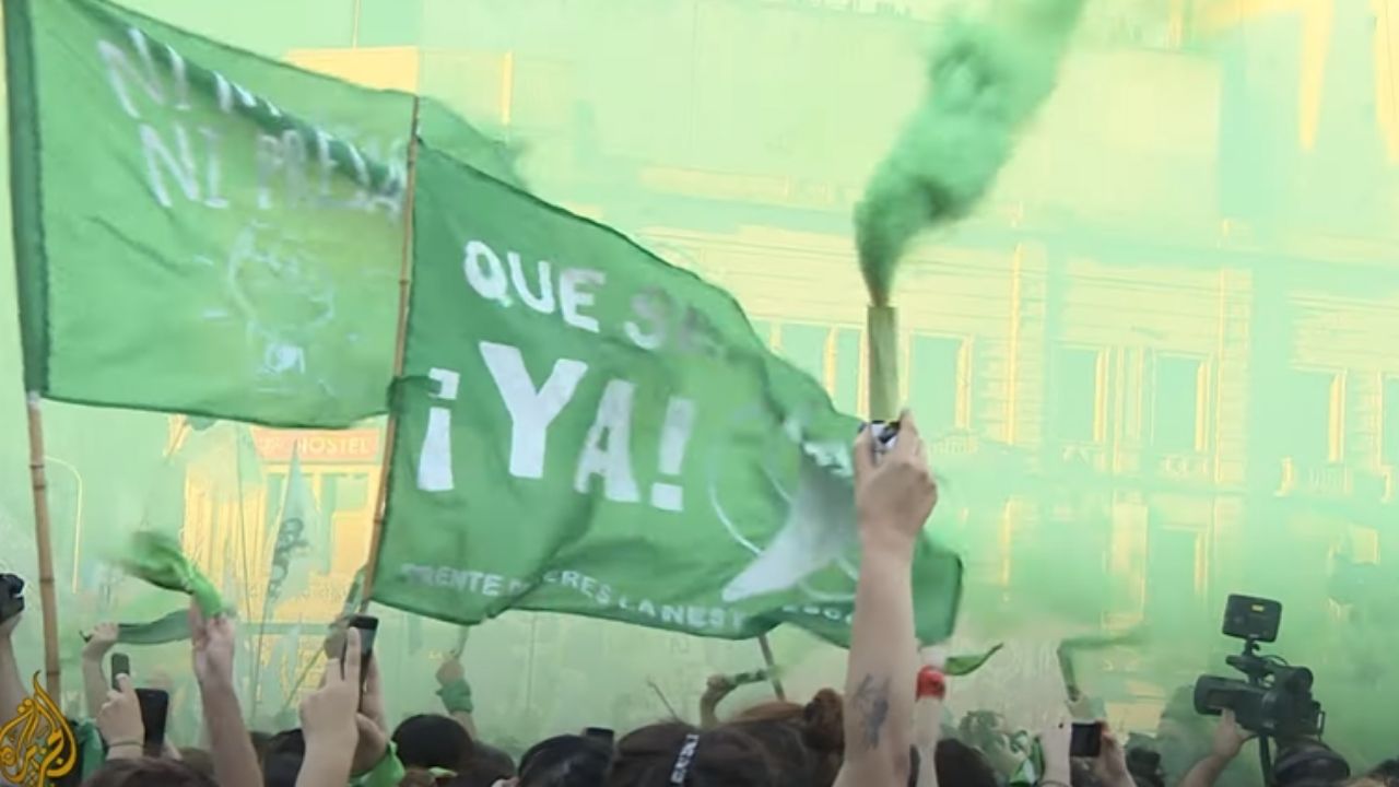 Projeto de lei de legalização do aborto é votado na Argentina