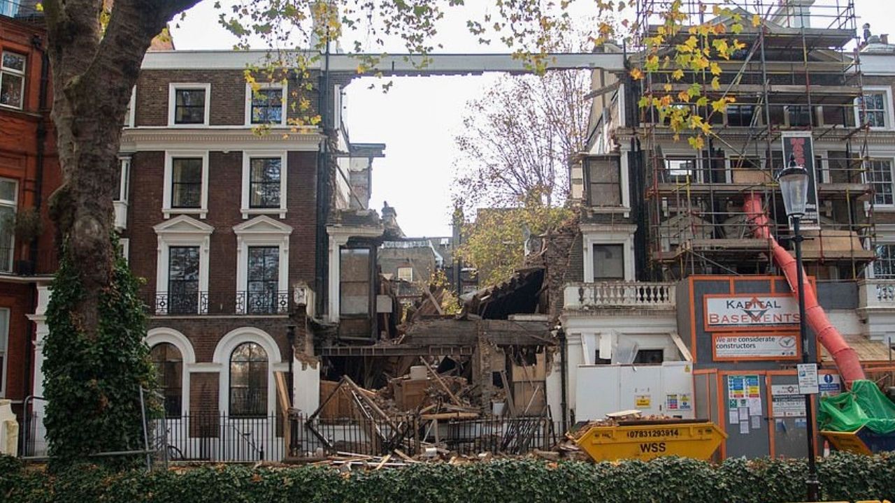 Mansão de 44 milhões de reais colapsa durante obras na Inglaterra