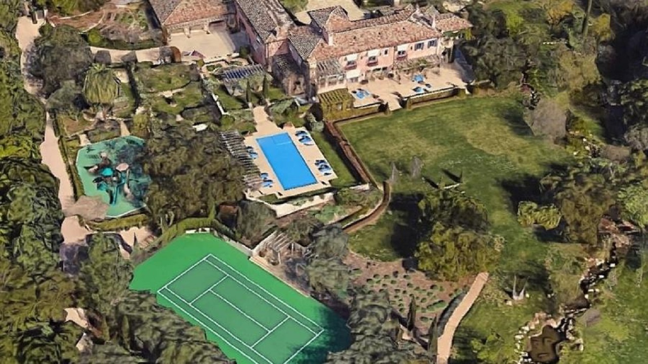 Por R$80 milhões, Harry e Meghan compram casa de 9 quartos, 16 banheiros e espaço com pole dance