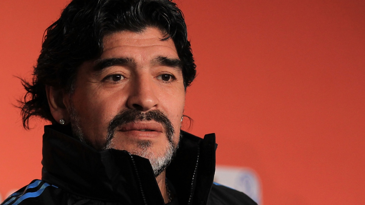 Internautas viralizam foto de Maradona fantasiado de Bin Laden