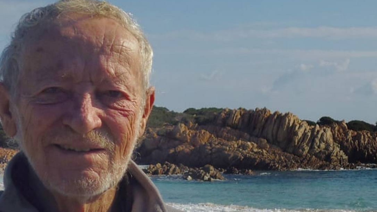 Após 32 anos, único morador de ilha italiana é obrigado a se mudar