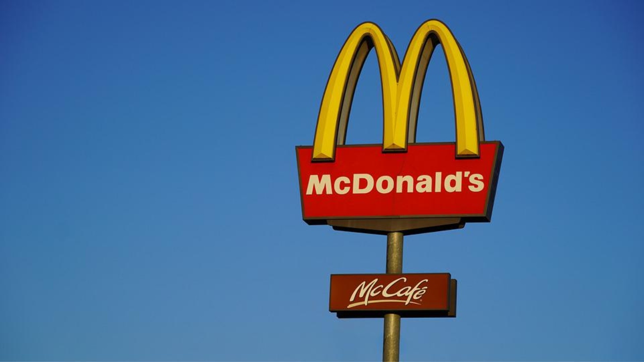 Vkusno & tochka: ‘McDonald’s’ russo volta a operar em Moscou