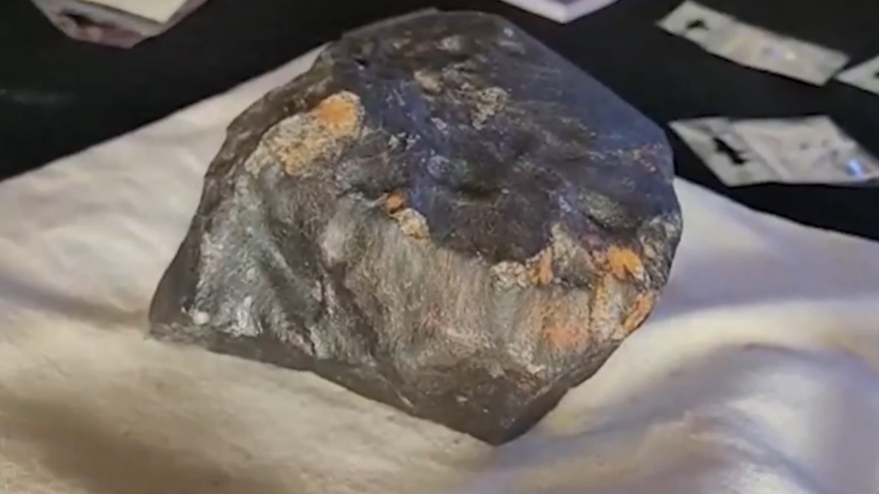 Meteorito de Pernambuco é o primeiro a entrar no acervo do Museu Nacional após incêndio