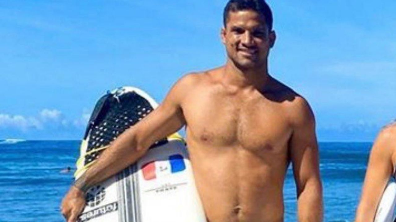 Após sofrer dois ataques de tubarões, surfista do circuito mundial diz não ter mágoas: “O oceano é deles”
