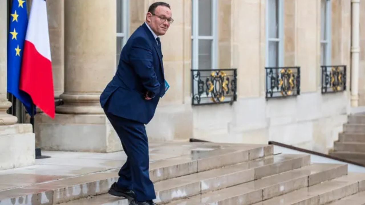 Ministro francês é denunciado por agressão sexual: ‘Contesto qualquer acusação’