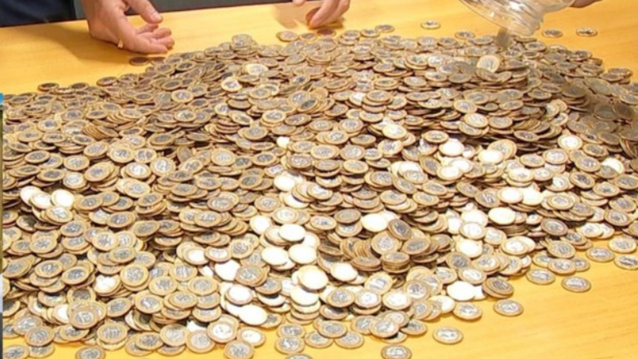 Família dez doações: O idoso que morreu de Covid-19 e deixou uma rica coleção de 70 mil moedas
