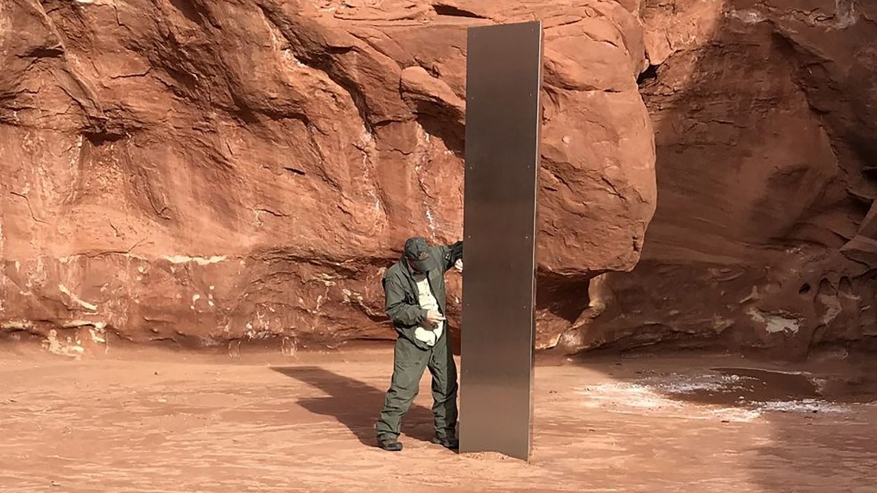 Monólito de metal encontrado no deserto de Utah desaparece misteriosamente