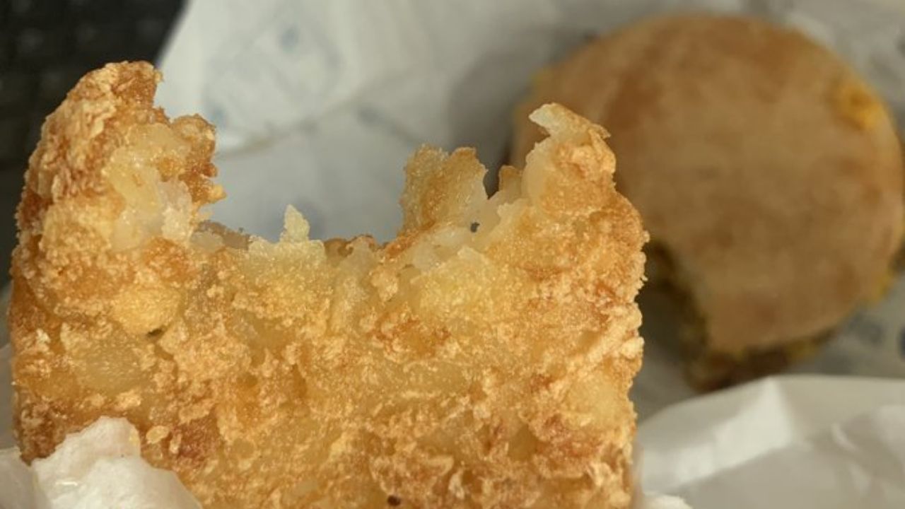 Britânica afirma que lanche comprado em fast food veio mordido
