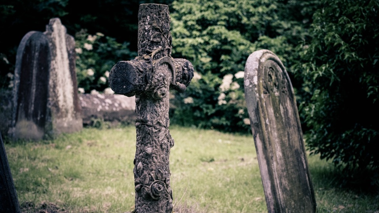 Sacrifício humano na Índia resulta em cinco prisões