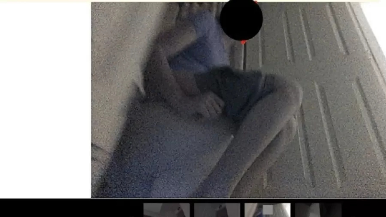 Mulher é gravada no banheiro por aspirador robô e imagem para no Facebook
