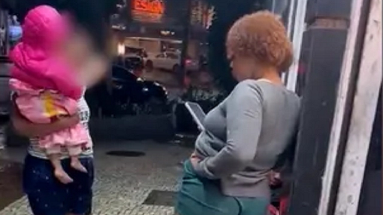 Polícia do Rio prende mulheres que obrigavam crianças a pedirem dinheiro na rua