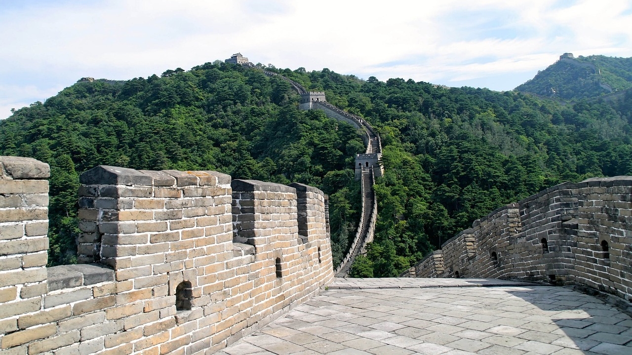 Cientistas descobrem que Muralha da China tem ‘pele viva’ que mantém preservação