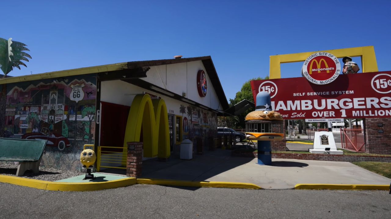 Endereço do primeiro McDonald’s dos EUA é transformado em museu da franquia