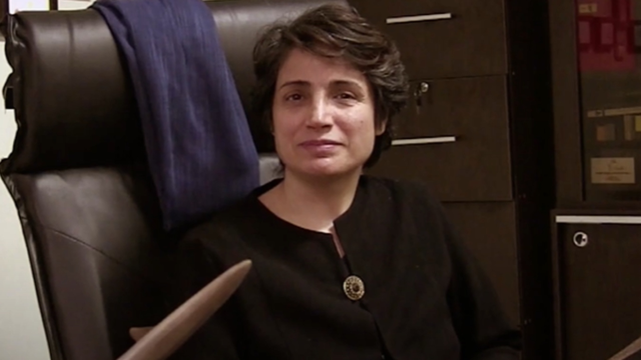 Advogada defensora dos direitos humanos, Nasrin Sotoudeh, é presa no Irã