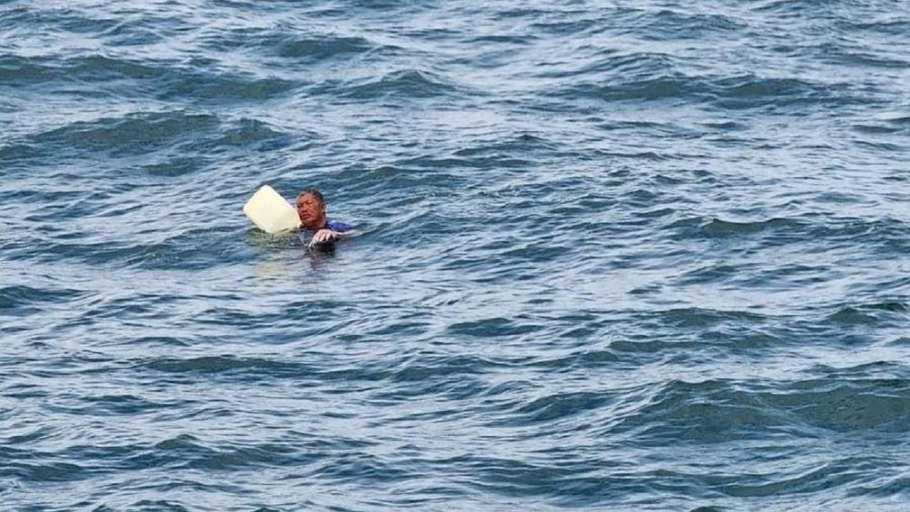 Naufrágio: Pescador é encontrado após 30 horas agarrado em galão plástico