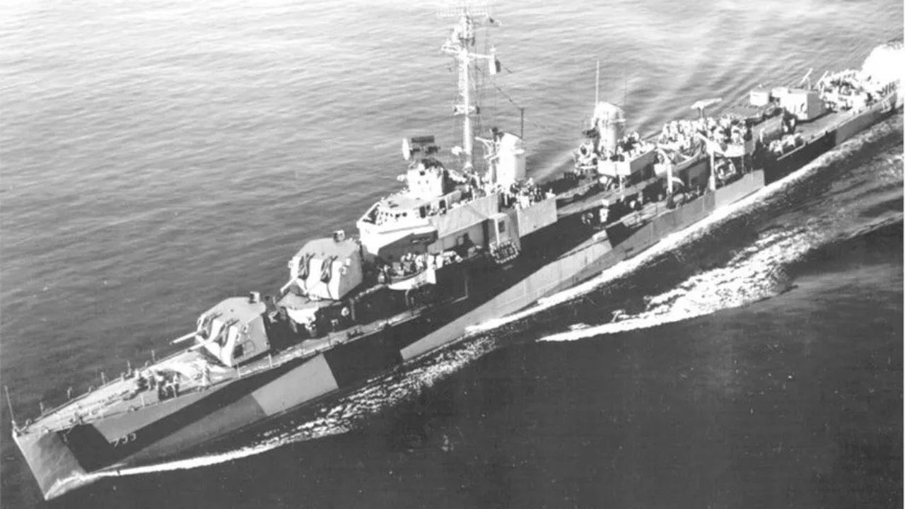 Navio americano afundado por kamikaze é encontrado no Japão