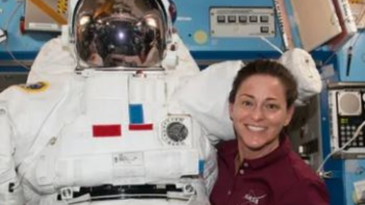Primeira mulher indígena vai ao espaço para montar instalação fora da ISS