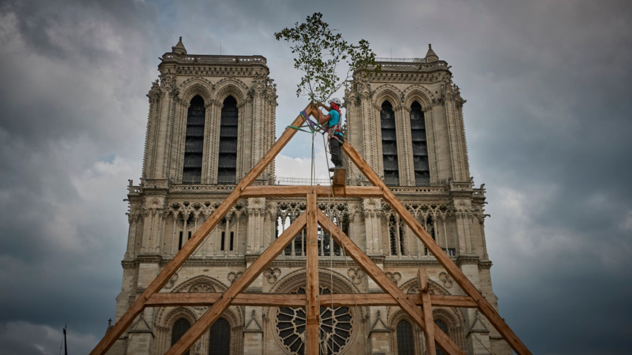 Quatro anos após incêndio, catedral de Notre-Dame entra em nova fase de reforma