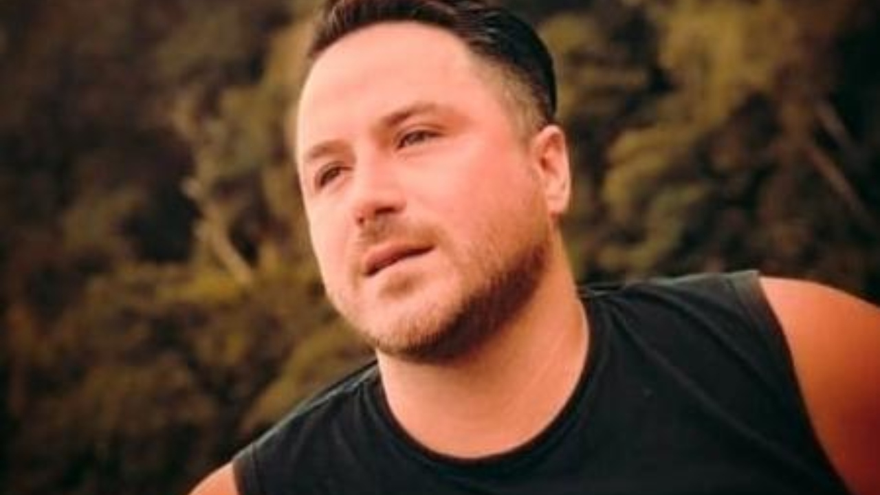 Ator Kleber Lopes, de ‘A Praça é Nossa’, morre de Covid-19 aos 39 anos