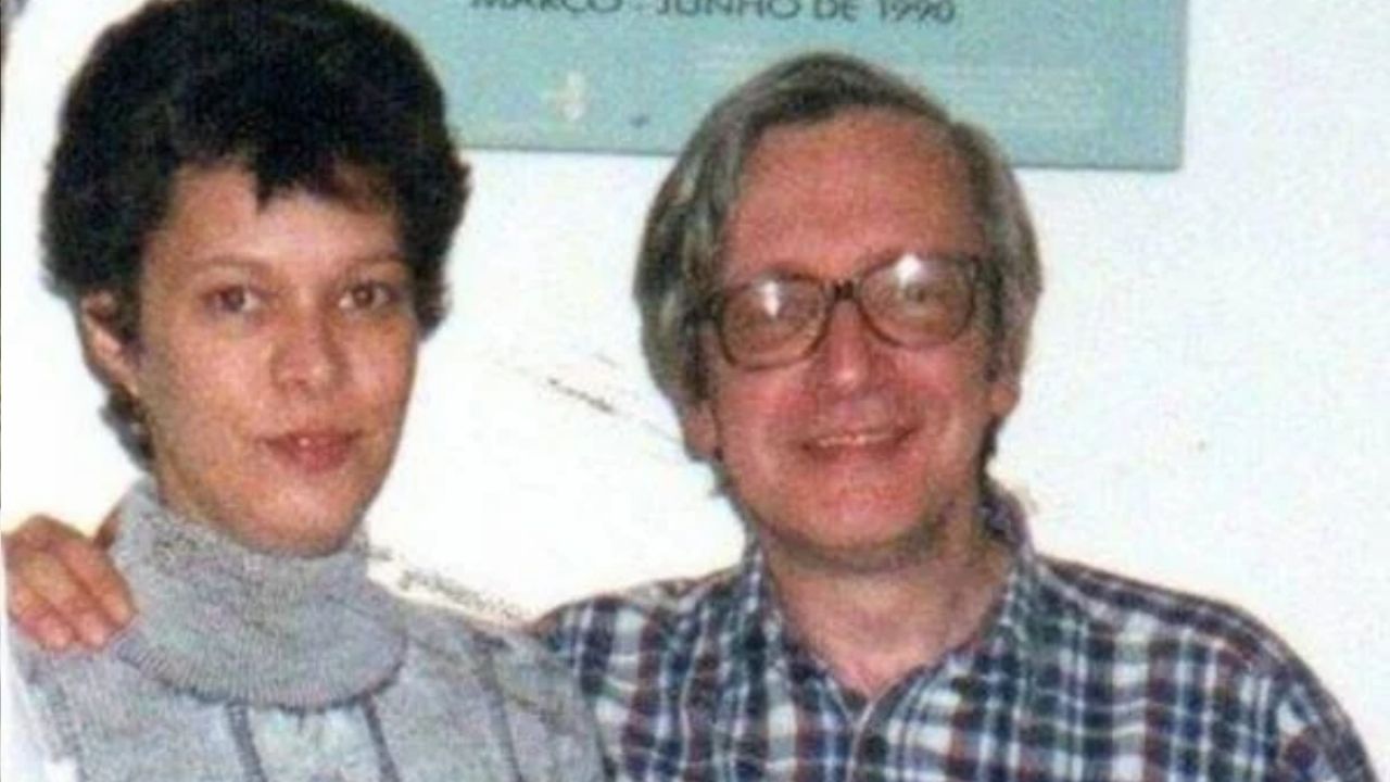 ‘Que Deus o perdoe’, diz filha que estava brigada com Olavo de Carvalho
