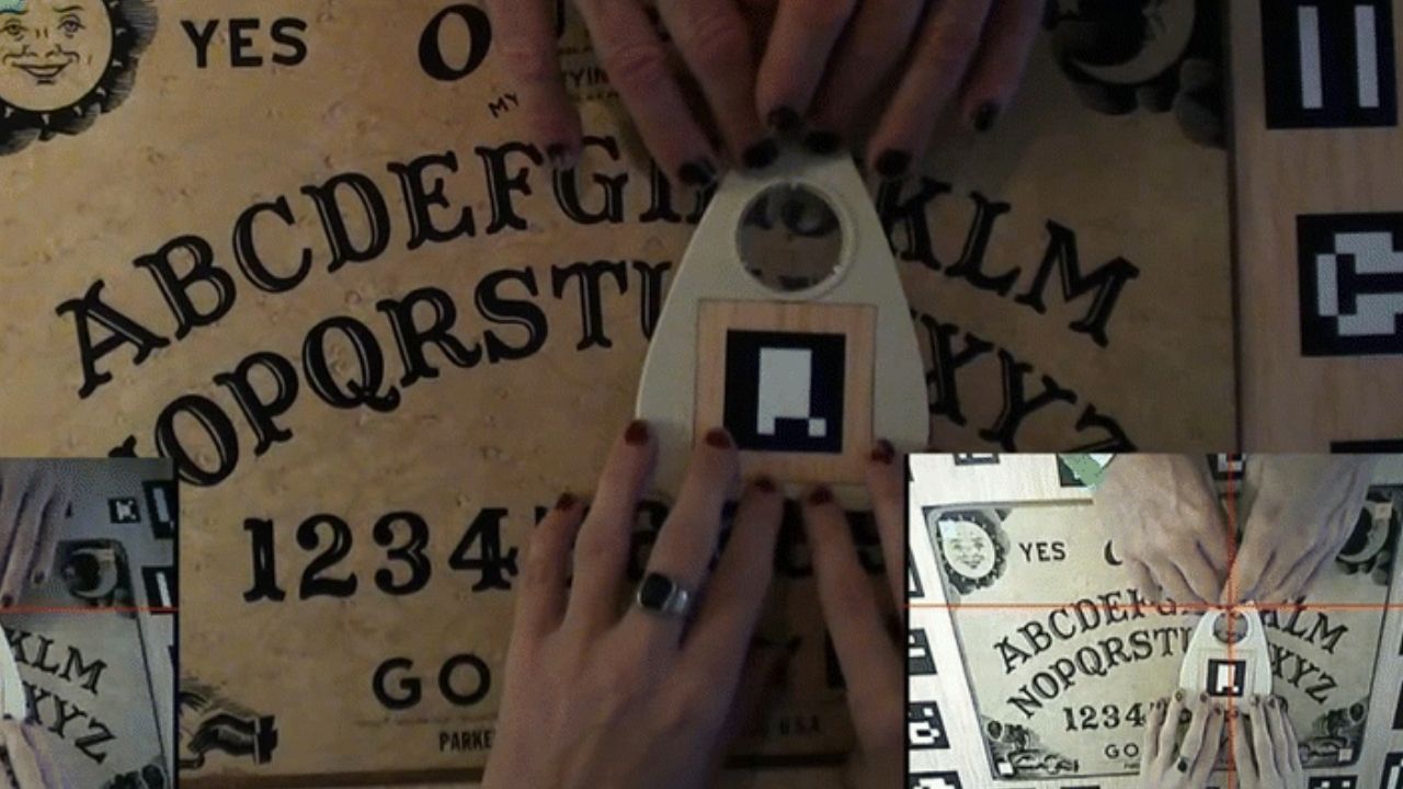 Loja no Reino Unido suspende vendas de tabuleiro Ouija