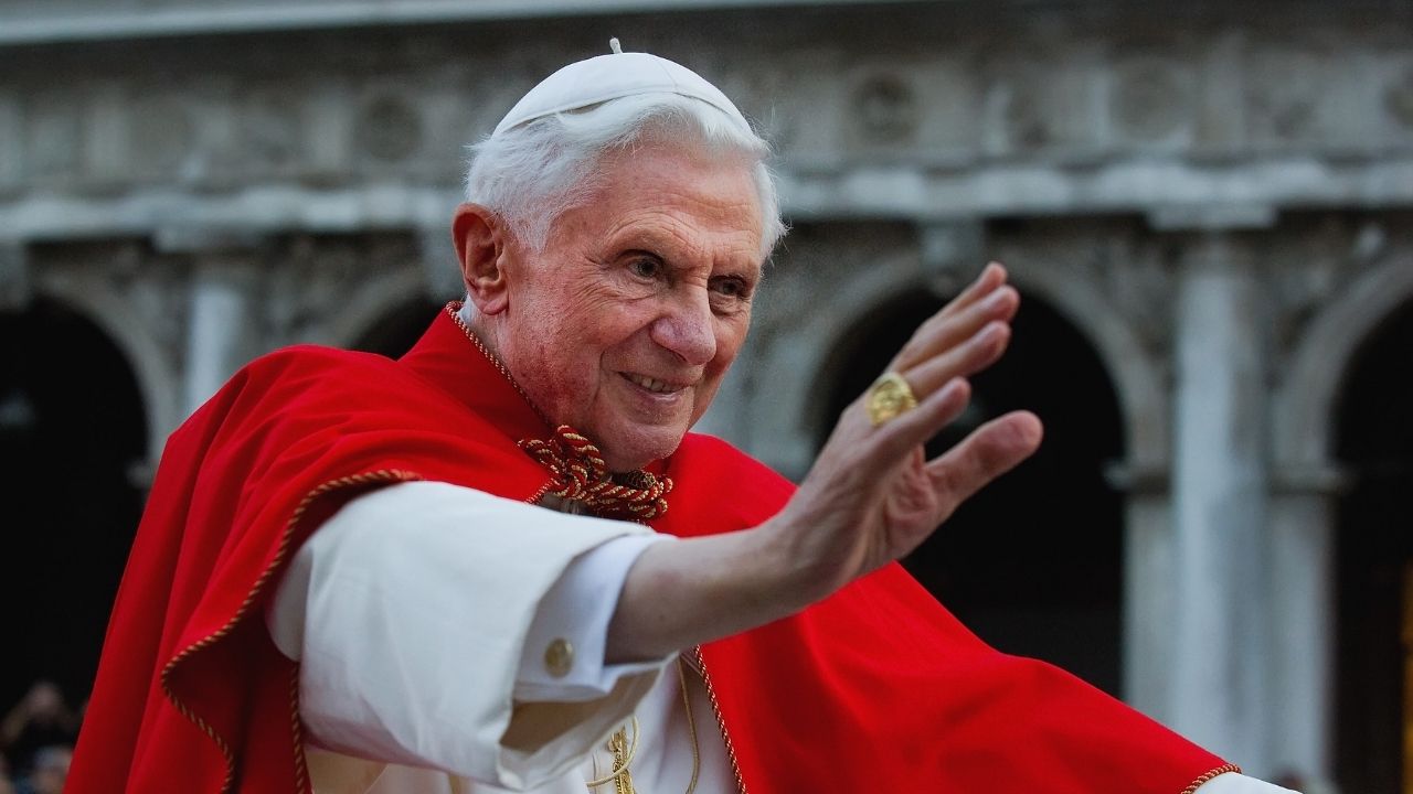 Cardeal alemão acredita que Bento XVI irá se pronunciar sobre abusos
