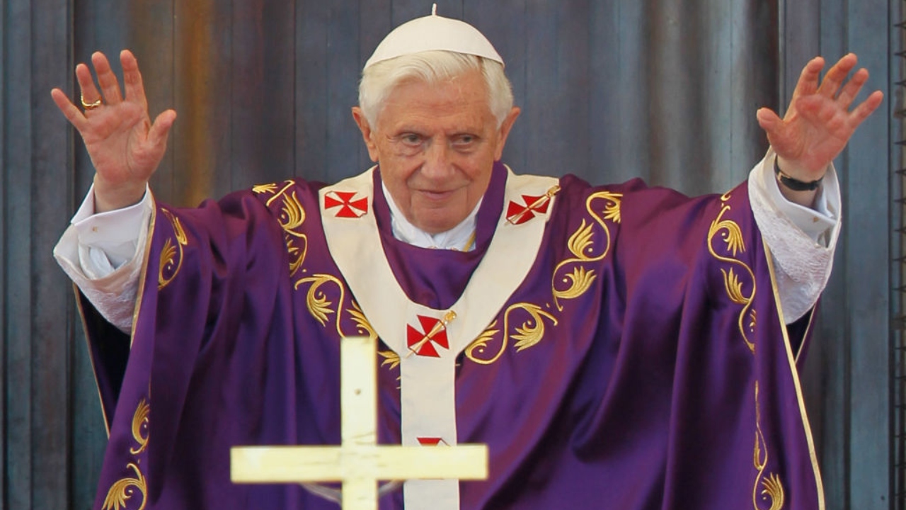 Detalhes do sepultamento de Bento XVI são revelados pelo Vaticano
